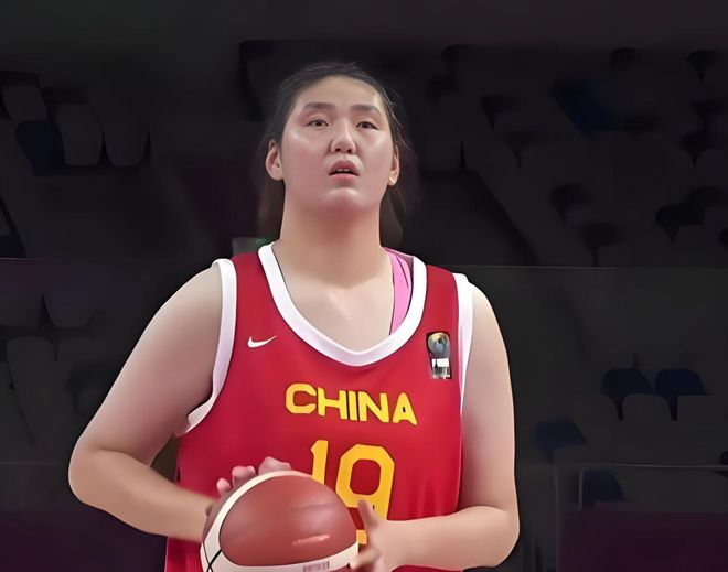 凌晨炸响！俄军疯狂打脸，中情局长前脚刚走，24个北约军火库被端