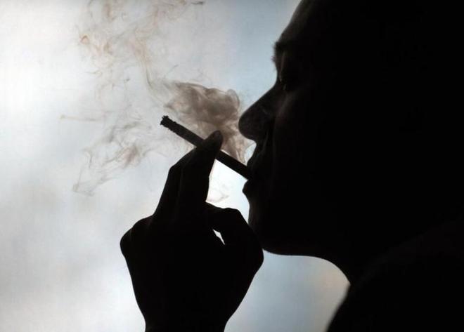 法国主帅怒喷：巴拉圭想废人！姆巴佩发声：对手踢得脏但我们赢了