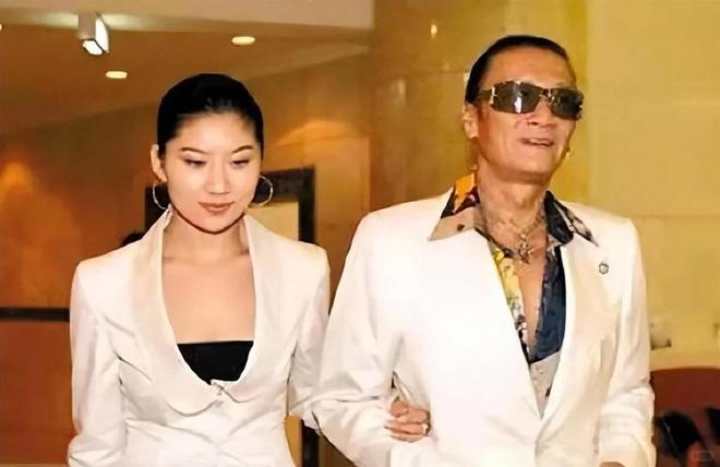 詹姆斯离开湖人后续：授意经纪人接洽所有潜在下家 勇士领跑赔率