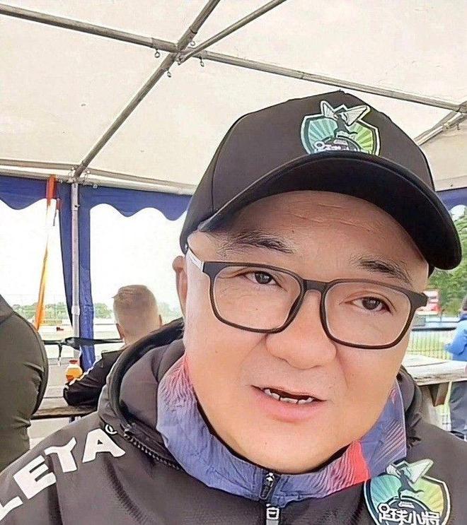 4小时搞定1笔转会！皇马官宣21岁前锋加盟：穆帅钦点 西甲25场11球