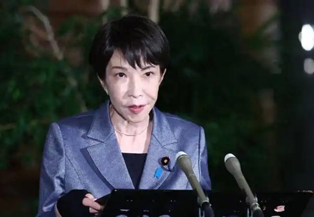 维尼修斯：教练要求我们更多地控球；首战始终非常困难