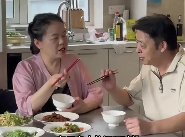孙宇晨向胡锡进开炮了