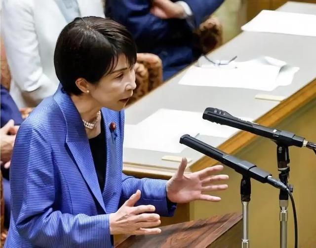维尼修斯：教练要求我们更多地控球；首战始终非常困难