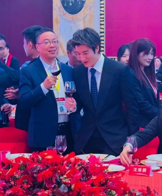 美记：骑士没放弃追逐库明加和沃特森 谈判进行到非常深入的阶段