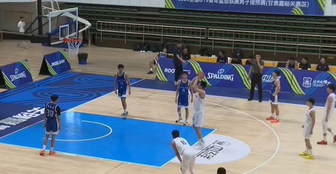 4年2.29亿,福克斯坑苦马刺!老板儿子“赶人”+搭首轮才能送走?