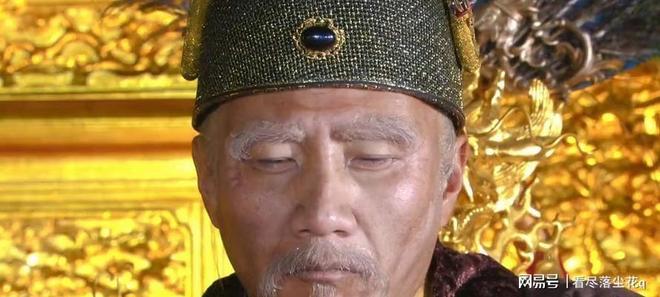 广东队传3大消息:杜峰深夜发声 徐杰回应特训 黄明依或租借离队