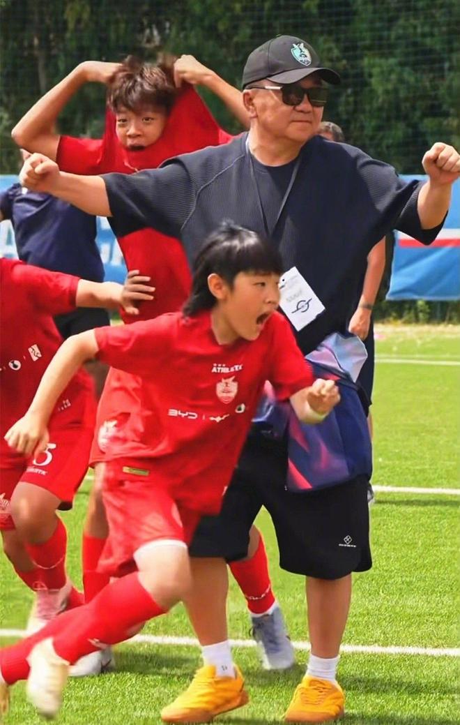 麦蒂预测：文班亚马新赛季率领马刺夺冠 包揽三项MVP+DPOY