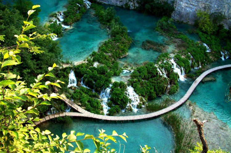 Plitvice-Lakes-National-Park-walking-trip-001